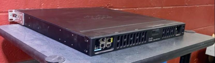 Cisco Systems 4300 Series ISR4331 Router(S6LLST4777)