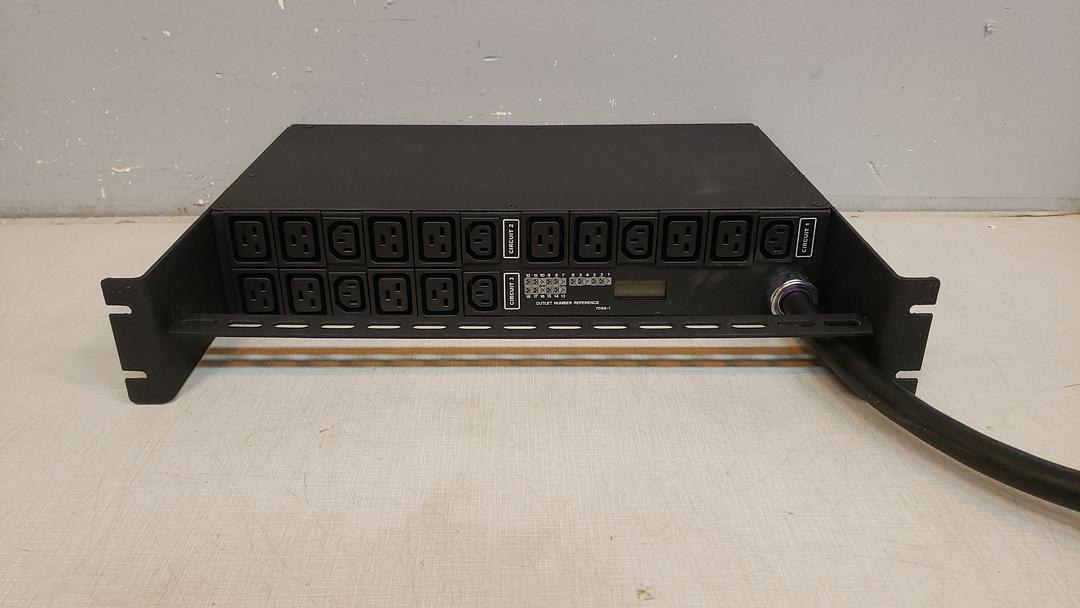 NEW Geist 2U PDU Strip 24A 2RCXR18315316BPS56D(S6LLST11178)