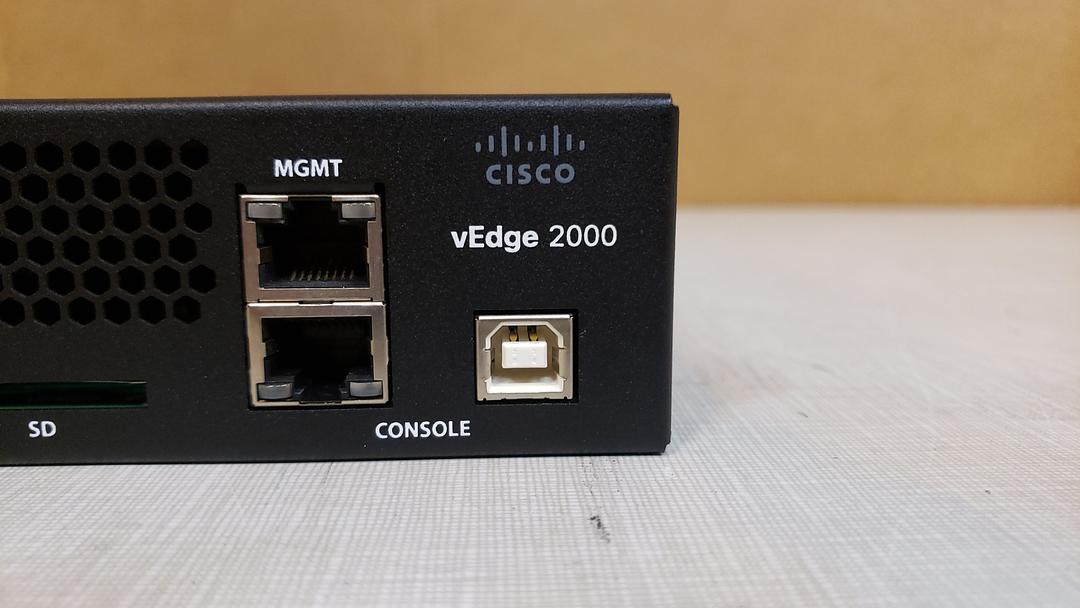 Cisco vEdge 2000 VEDGE-2000-AC-K9 Router(S6LLST8031)