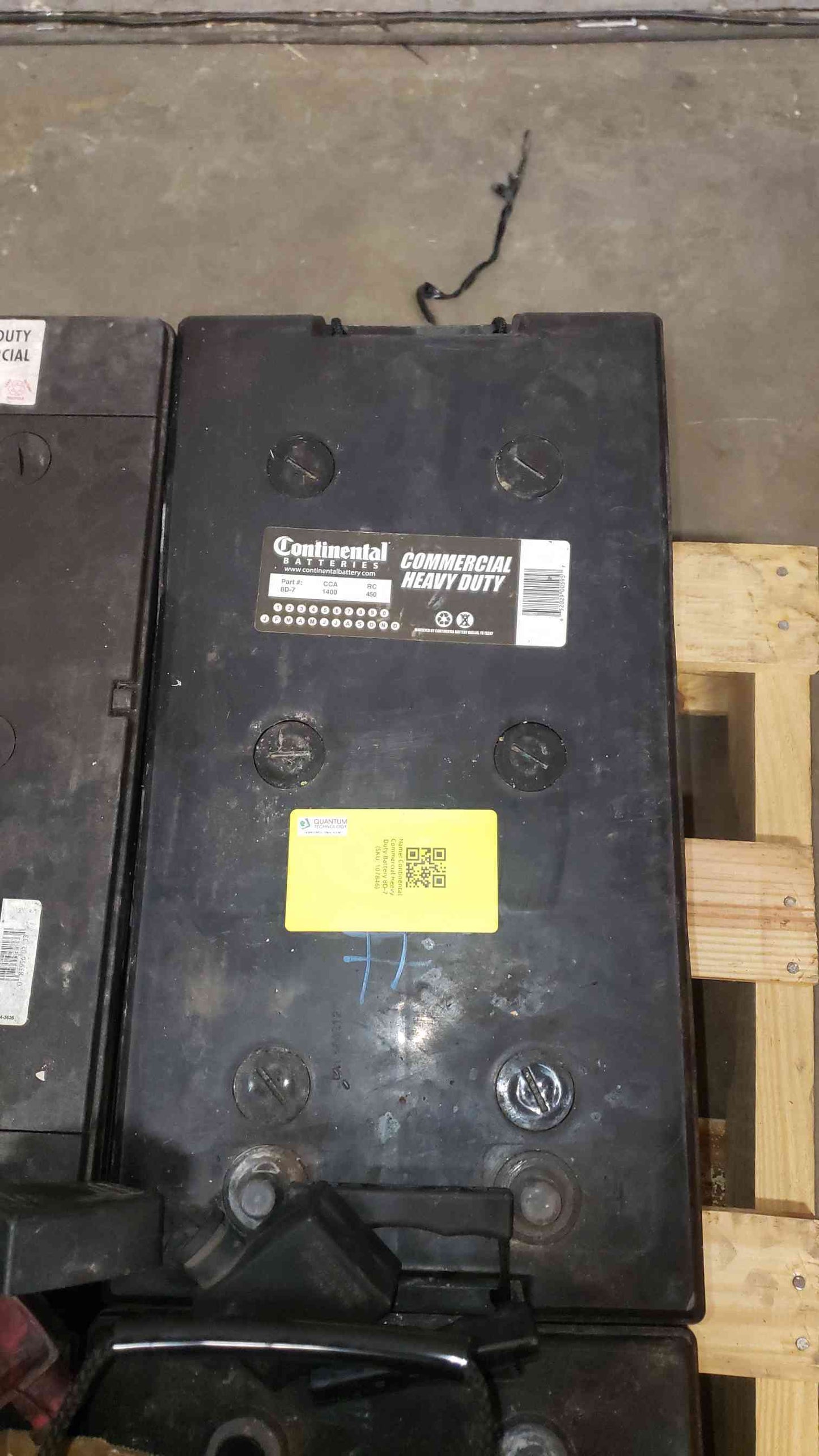 Continental Heavy Duty Generator Battery 8D-7 1400CCA (SKU: 107846)