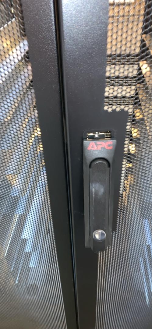 APC AR2801BLK Server Rack(S6LLST8909)