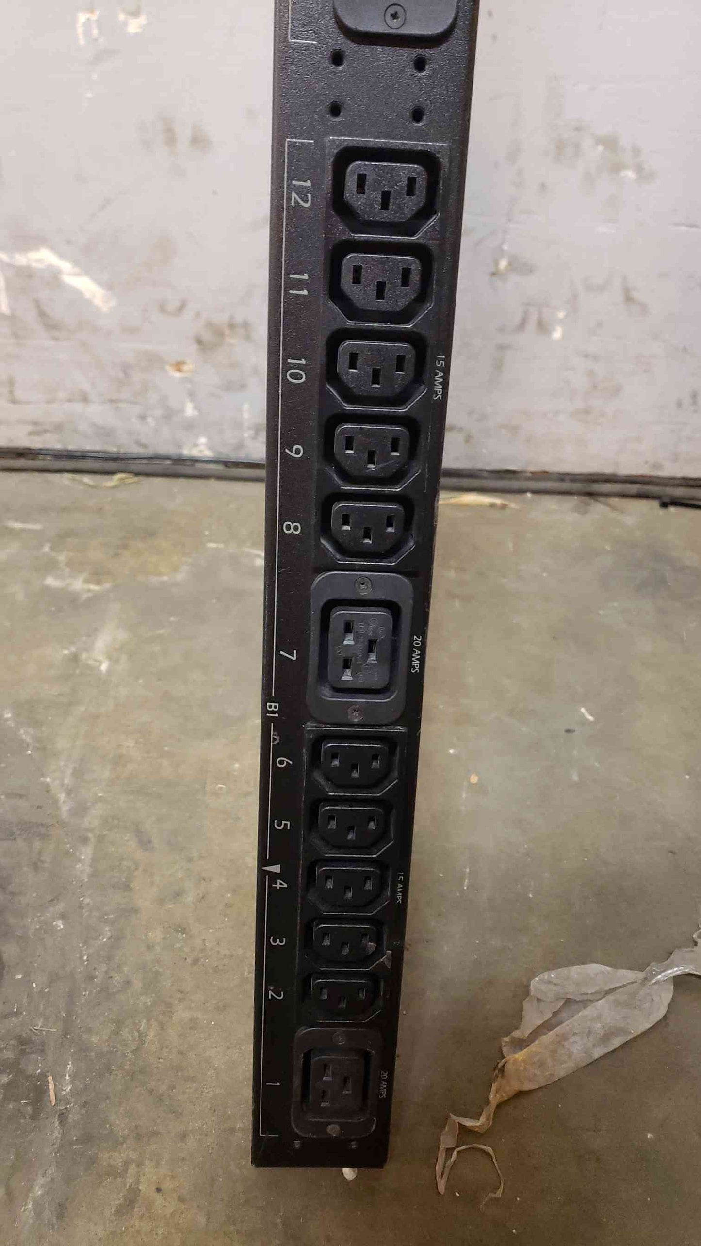 APC AP7868 36 PLUG MANAGED RACK PDU C13 C19 3FT CS 208V (SKU: 107369)