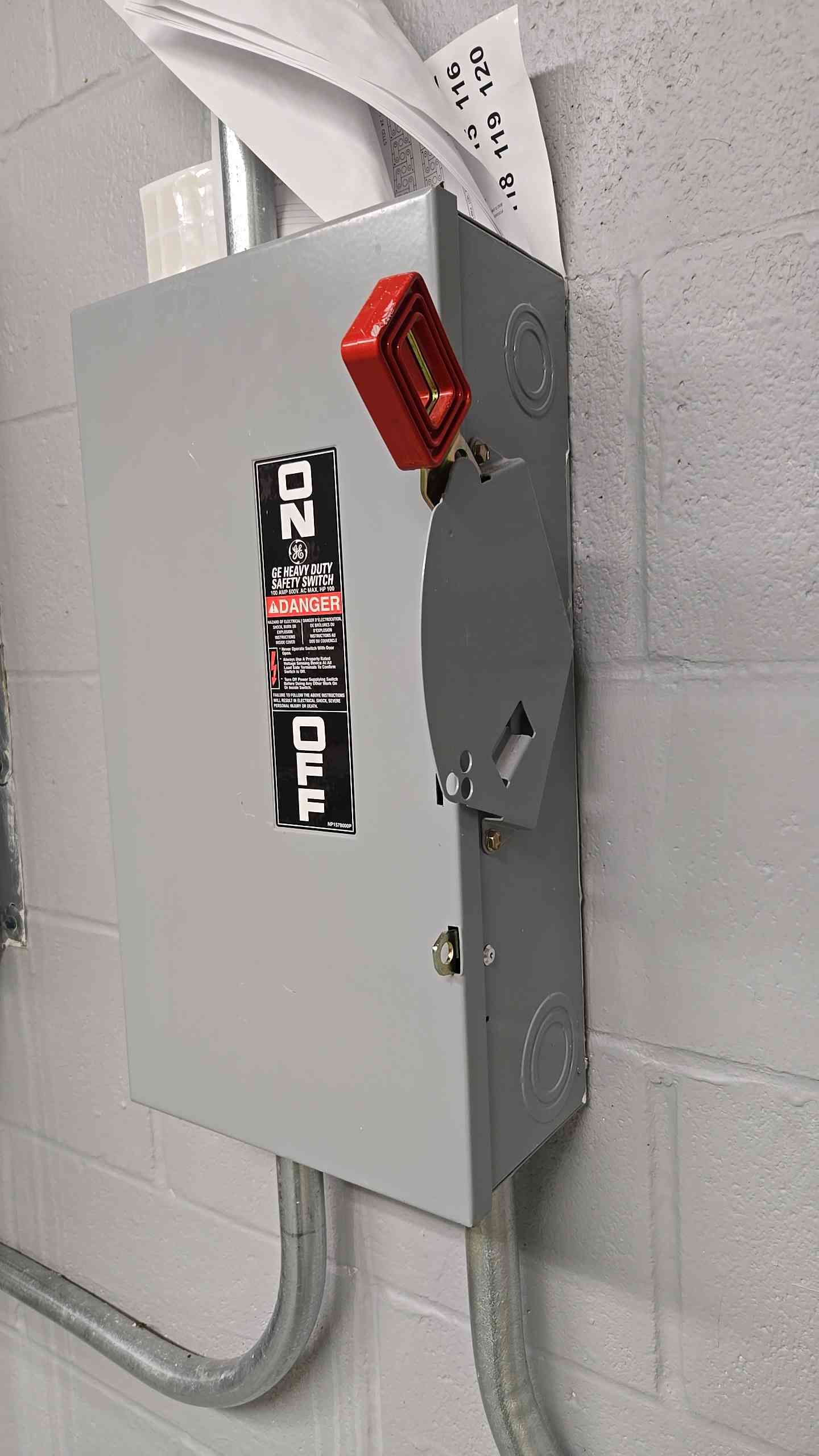 GE Heavy Duty Safety Switch