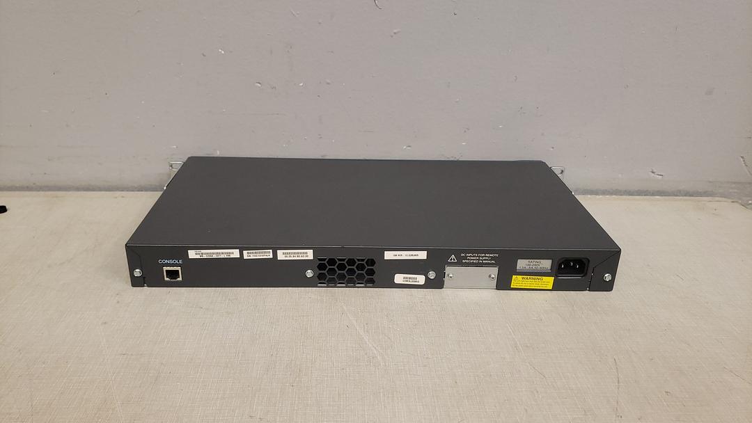 Cisco Systems Catalyst WS-C2960-24TT-L Series(S6LLST9053)