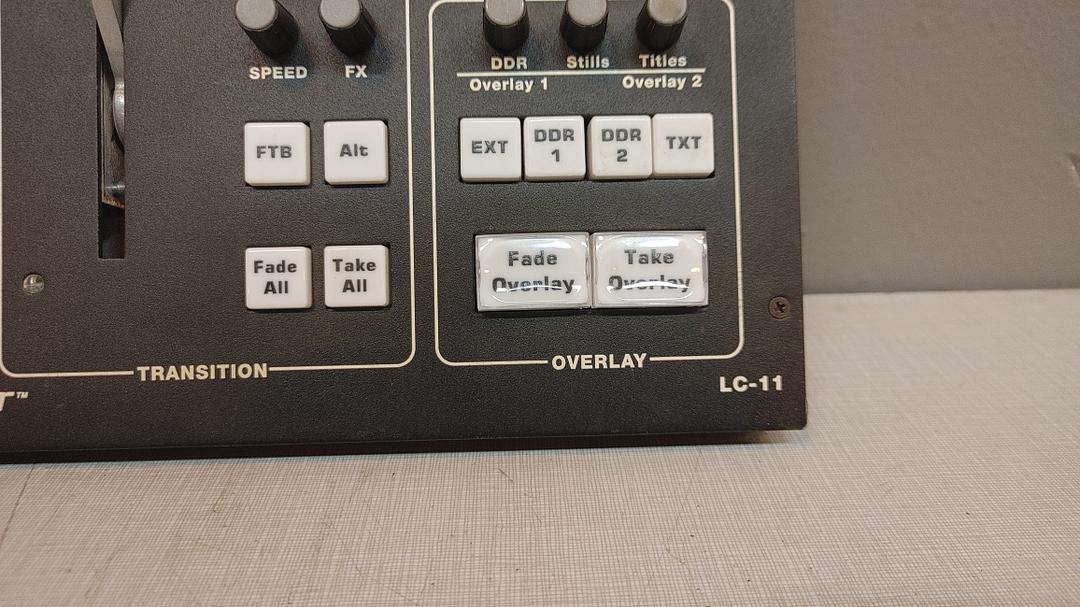 NewTek TriCaster LC-11 2 Buttons Missing(S6LLST11513)