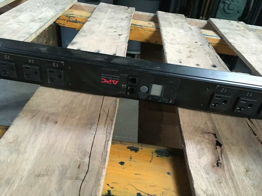 APC AP7832 Rack PDU, Metered, Zero U, 30A, 120V, 24 l5-30p Plug (S6LLST0316)