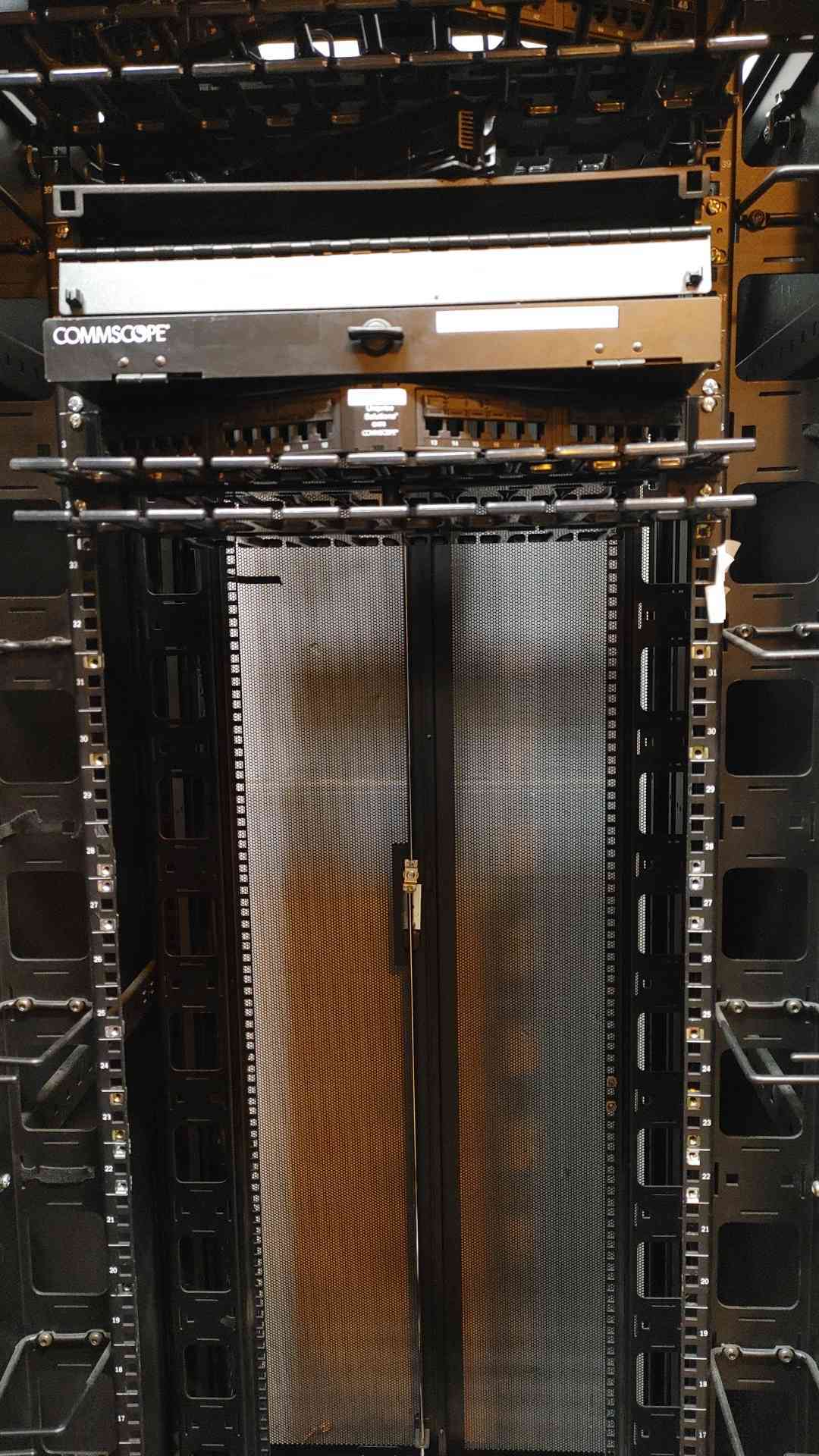 42U APC Fully Enclosed Rolling Server Rack AR2313BLK Extra Wide Type