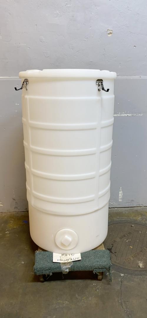 100 Gallon Plastic Liquid Storage Container(S6LLST5848)