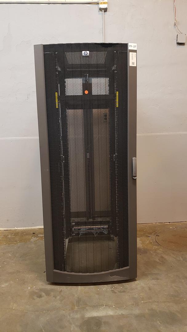 40x32x79" Extra Wide HP G2 42U Server Rack no sides(S6LLST8650)