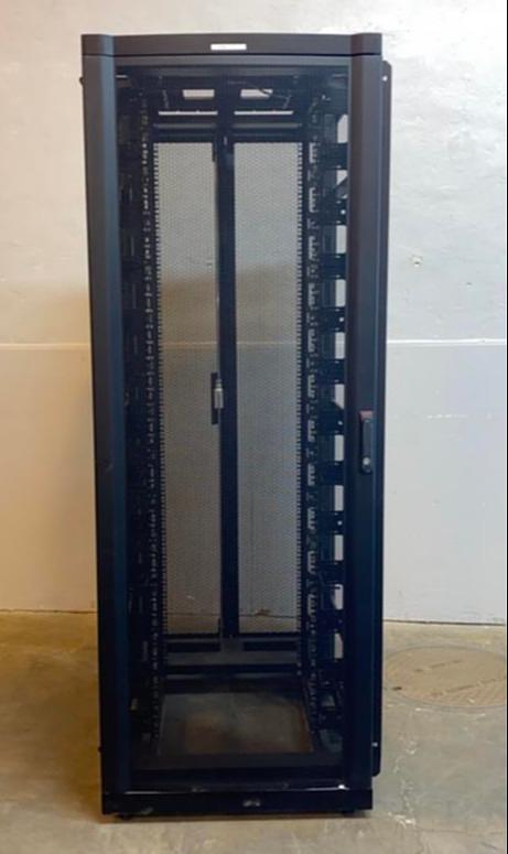 APC AR2313BLK Not Fully Enclosed Server Rack(S6LLST4642)