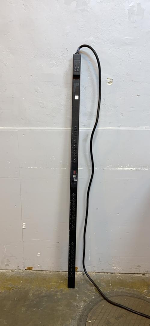 APC PDU AP7932 Switched Rack 120V 30A (24) 5(S6LLST5610)