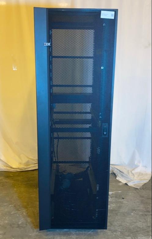 IBM 42U Fully Enclosed Server Rack w/ Wheels Model 9308 S6LLST2425(S6LLST2425)