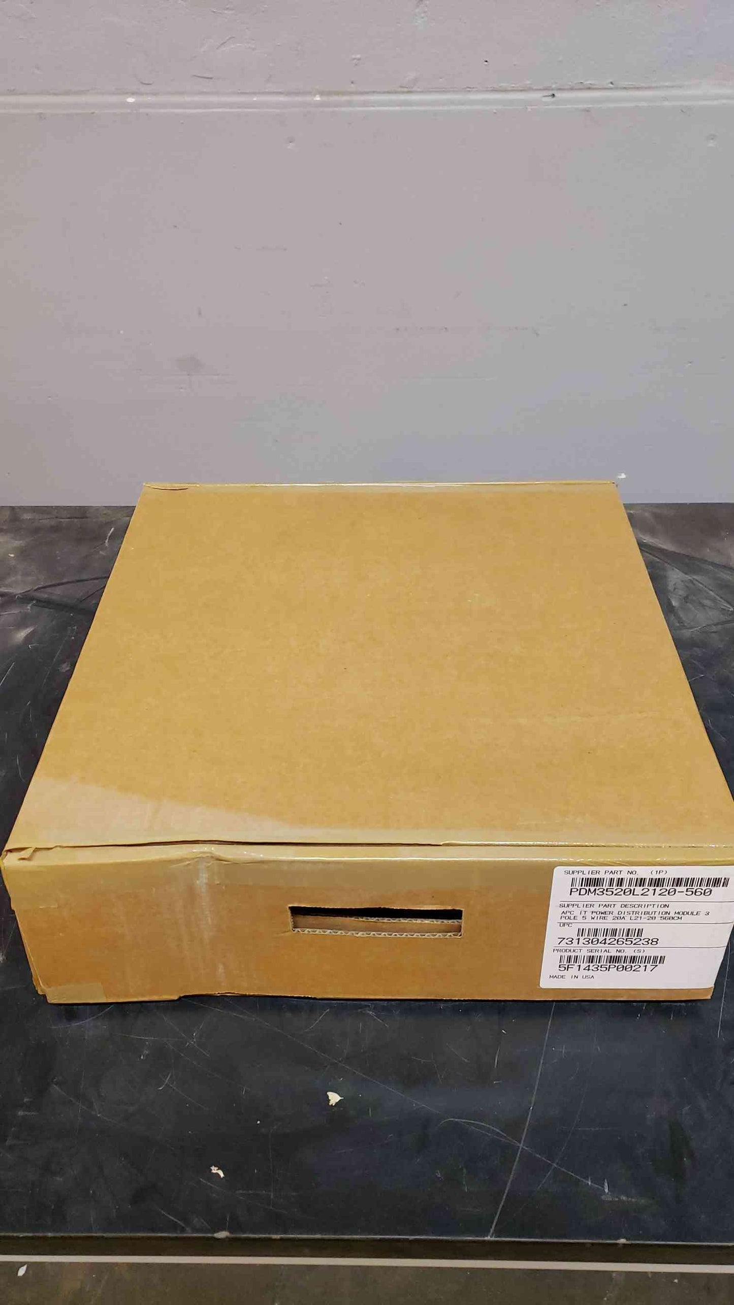 APC IT Power Distribution Module 3 Pole 5 Wire PDM3520L2120560 NEW(100919)