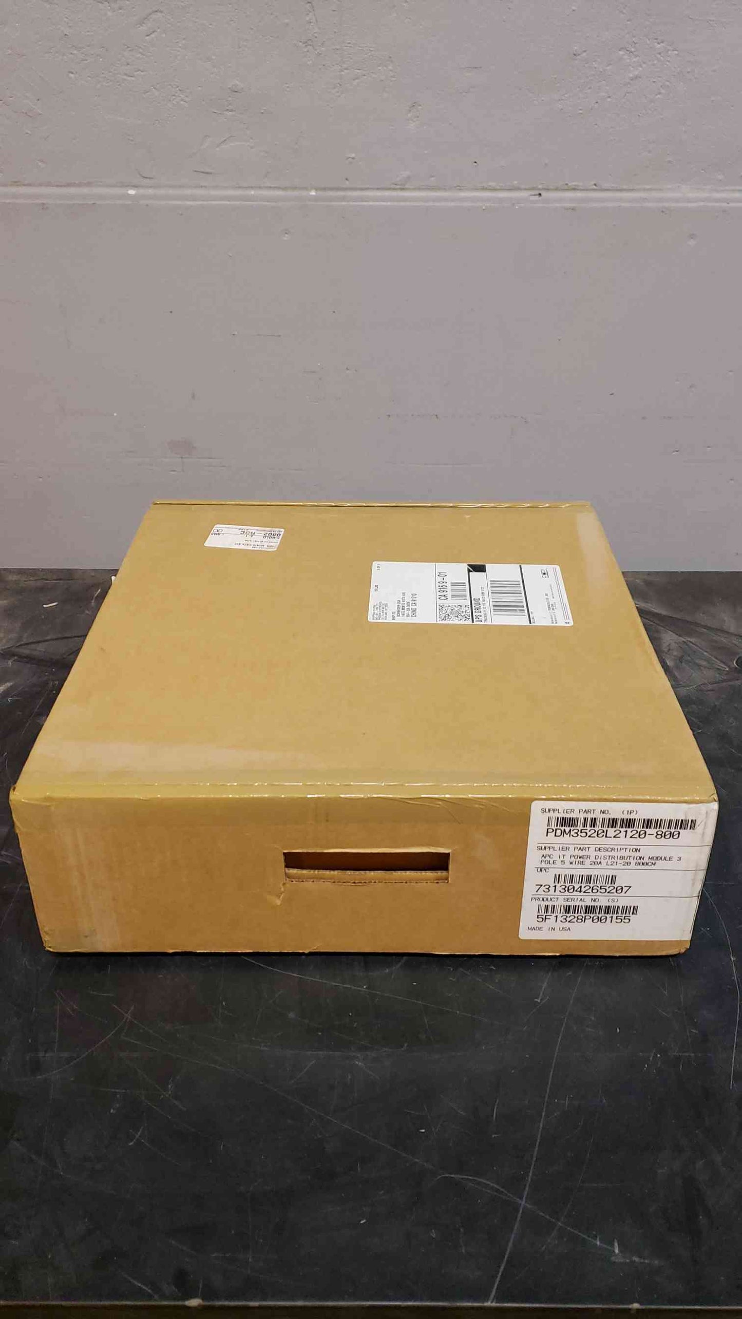 APC IT Power Distribution Module 3 Pole 5 Wire PDM3520L2120800 NEW(100920)