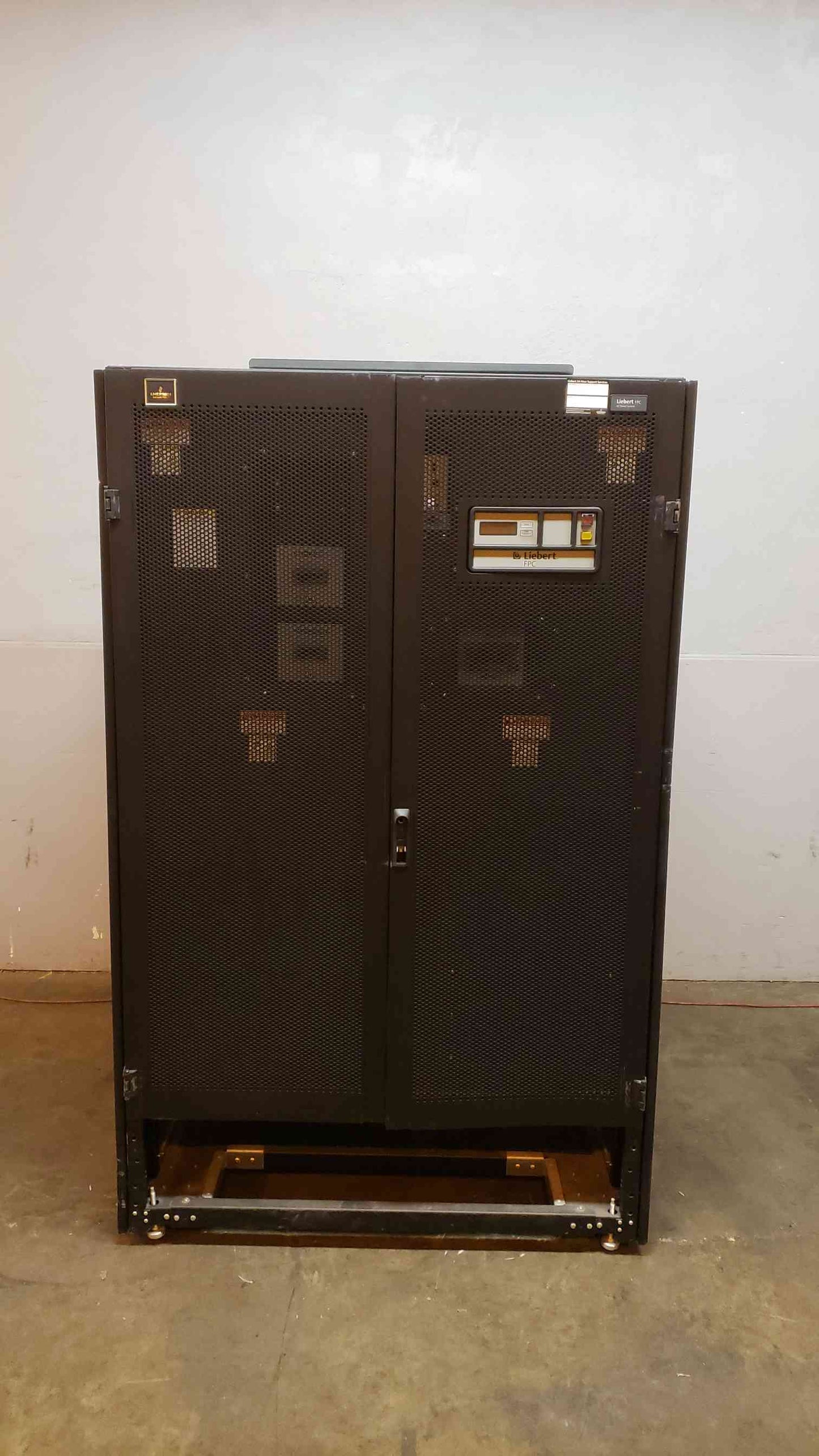 Liebert 150KVA PDU FPA22C832B 480x208/120v(101063)