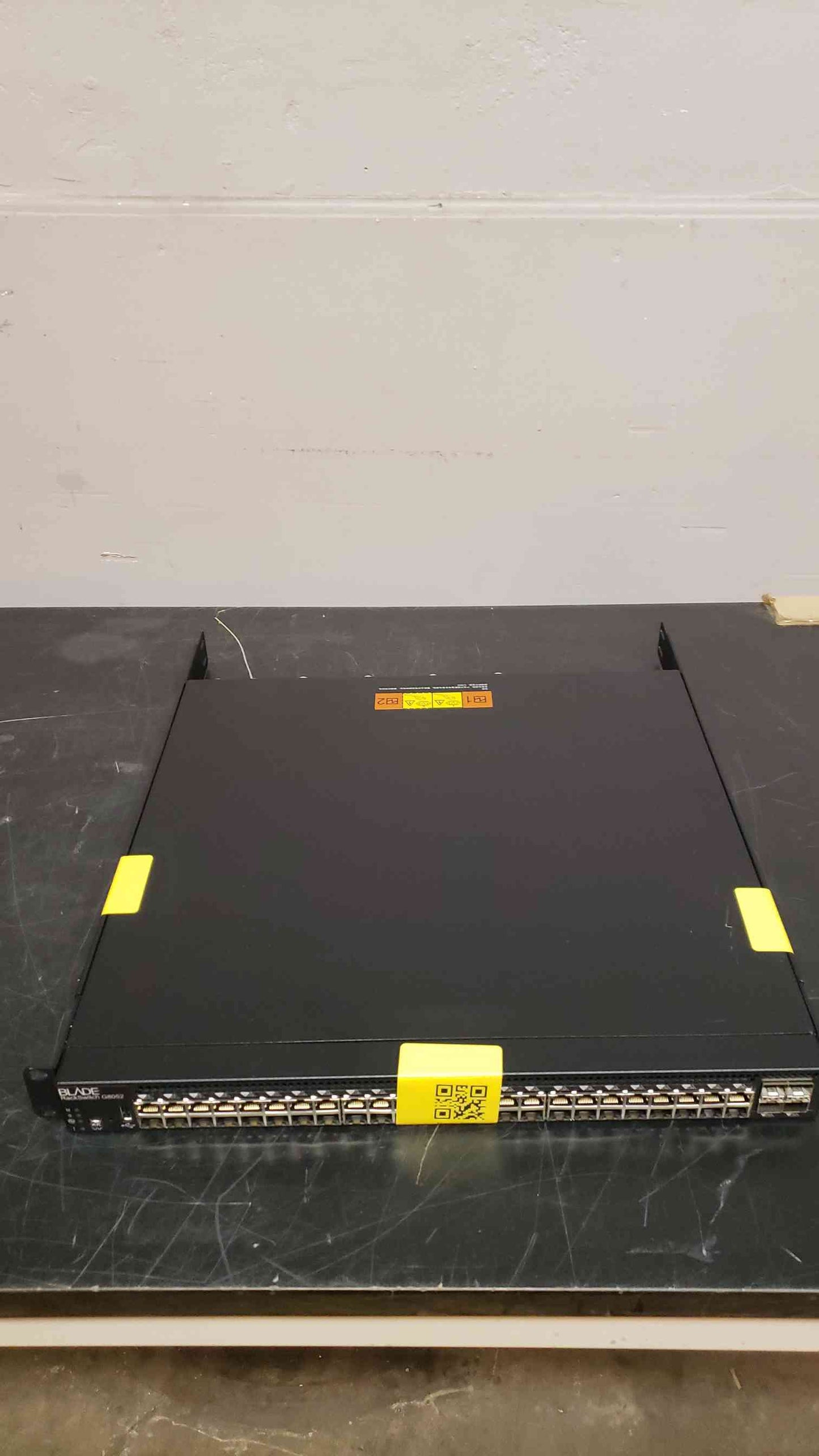 Lot 10 IBM 49Y7922 - BLADE RackSwitch G8052 48 X 1GbE 4 X 10GbE SFP 52 Port Switch(1539AA)