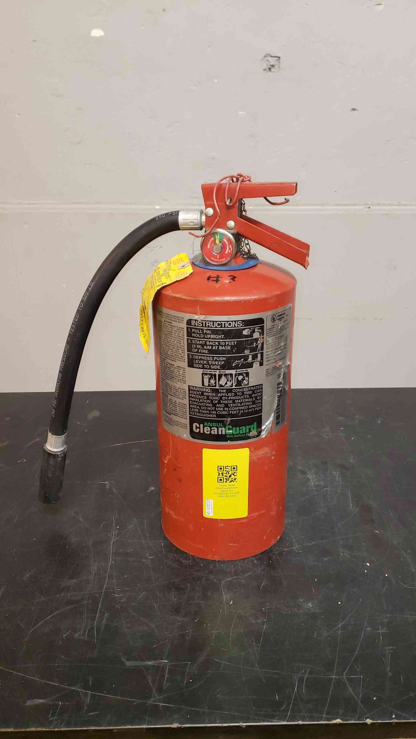 Ansul CleanGuard Clean Agent Fire Extinguisher FE-36 9.5Lbs (SKU: 4037AA)(4037AA)