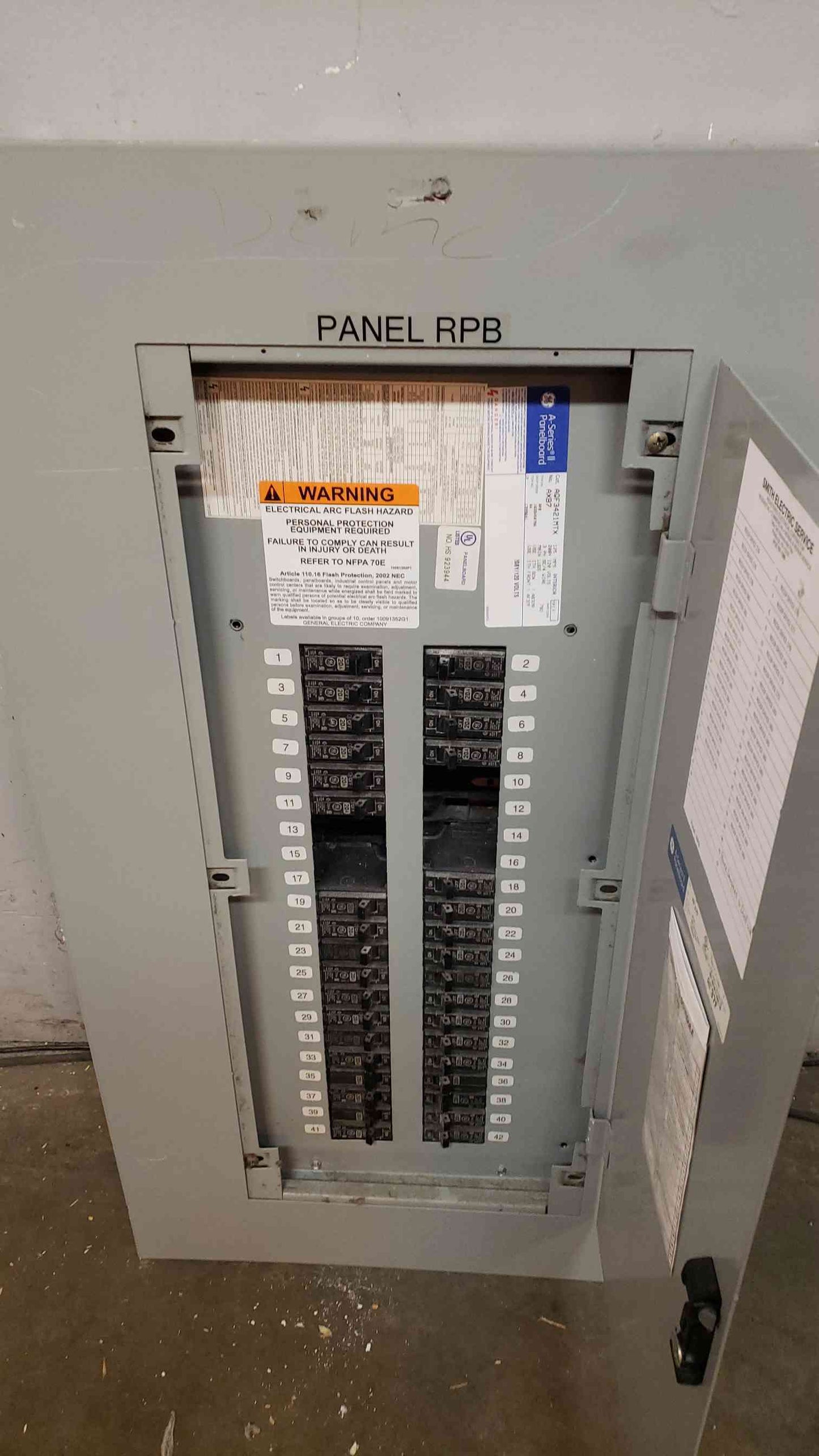 GE ASeries 125A 120/208V Breaker Panelboard AF37F (SKU: 13974AA)(13974AA)