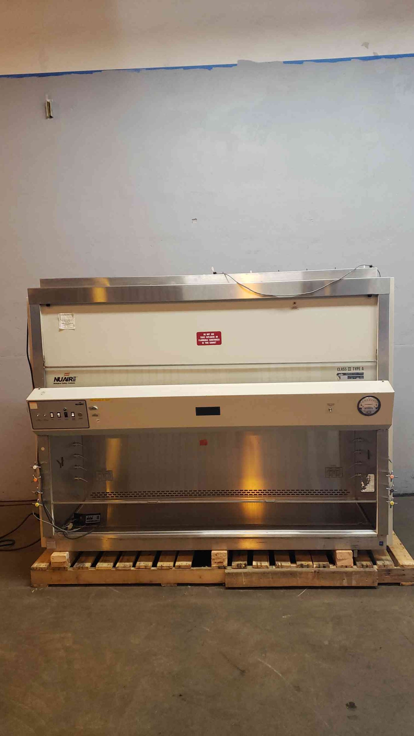 NUAIRE Stainless Steel BSC Biosafety Cabinet NU-425-600(14982AA)