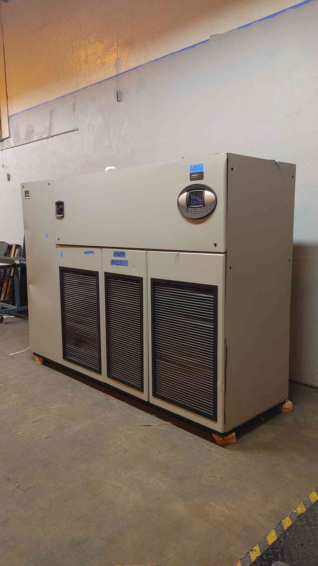 60Hz Liebert VS077 Cooling Center460V3Ph(101696)