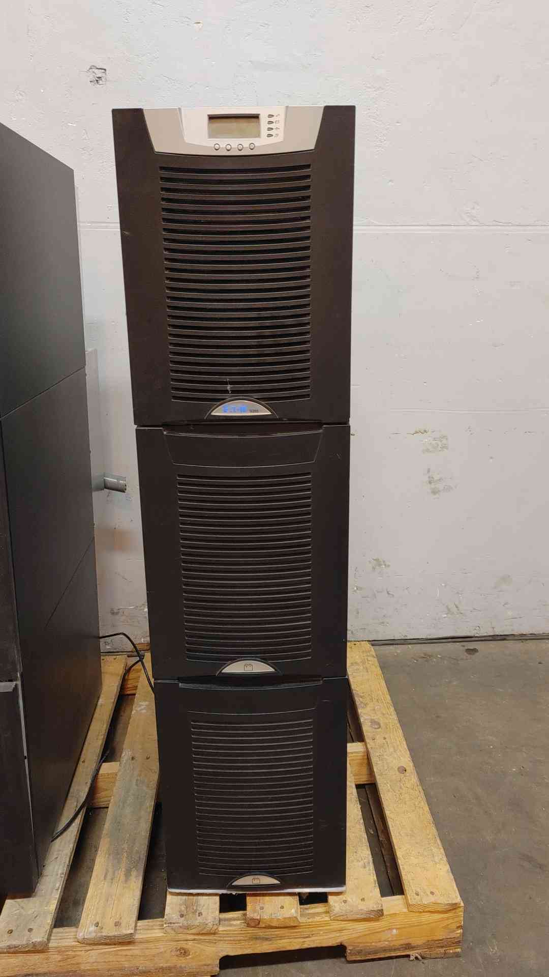 9355-15 Eaton UPS 208VAC 15KVA 3PH Model 15 3 Stack Tower(103700)