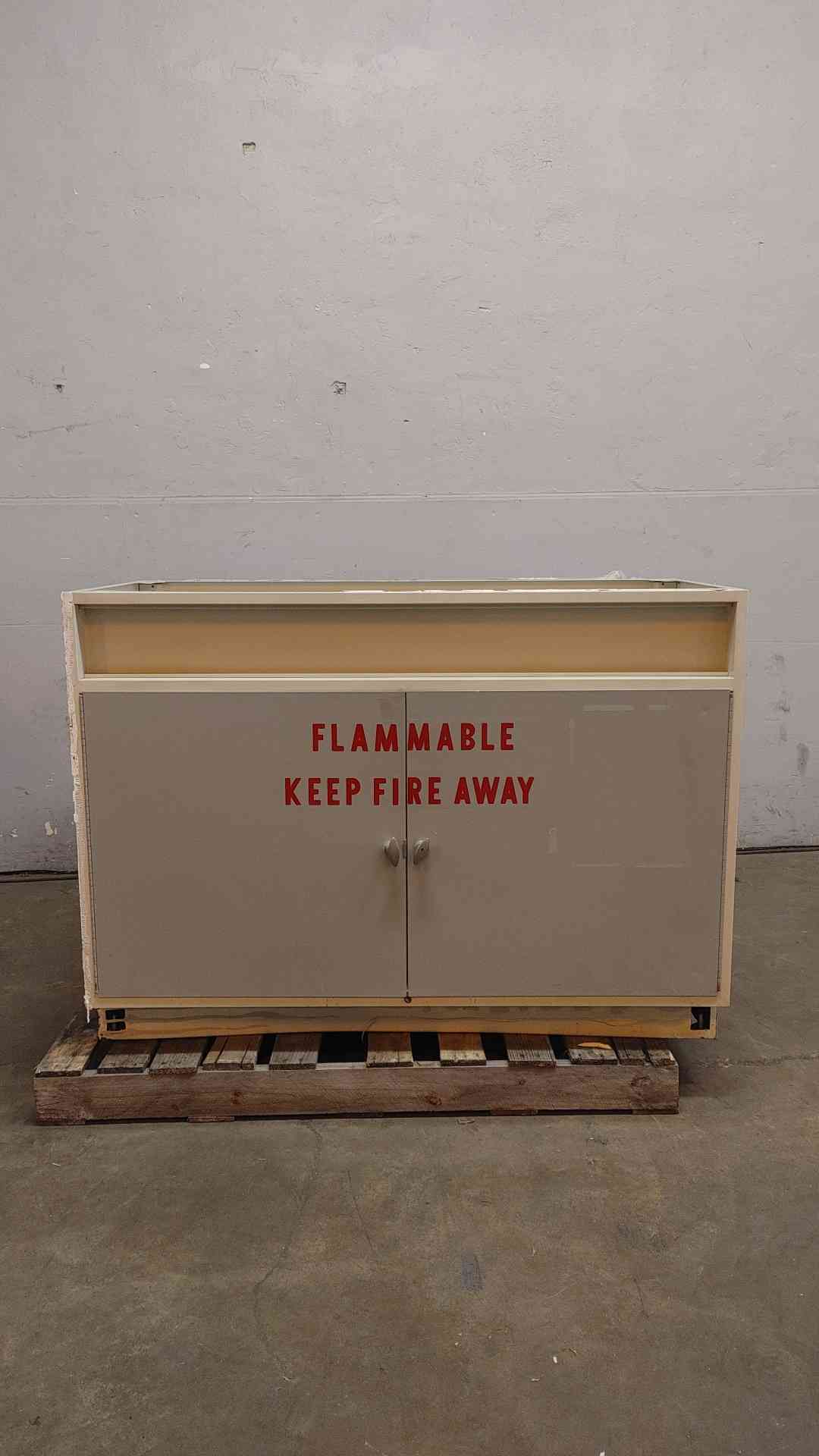 4' Flammable Storage Cabinet(104222)