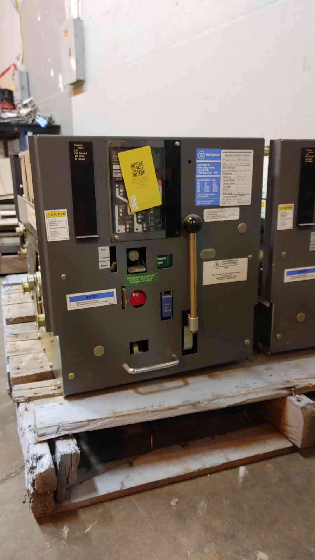 Westinghouse LV AC Power Circuit Breaker 1600/1600A DS416H(104601)