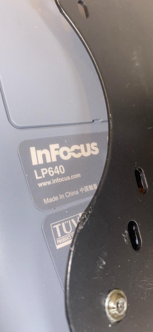 Infocus LP640 DLP Projector VGA DVI 2200 Lumens 16:9 1400x1050(S6LLST6928)