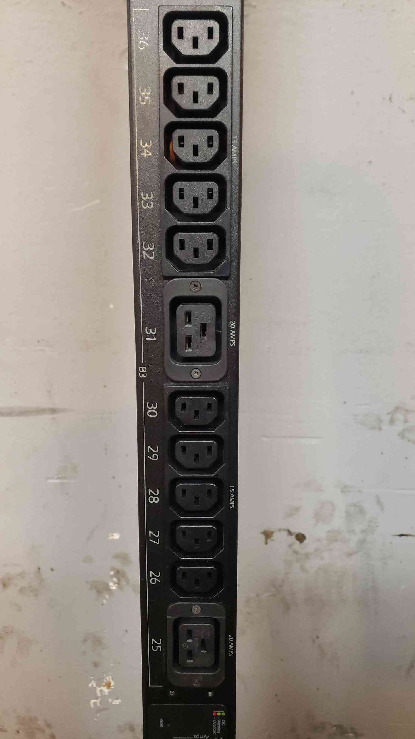 APC AP7868 36 PLUG MANAGED RACK PDU C13 C19 3FT CS 208V (SKU: 107369)