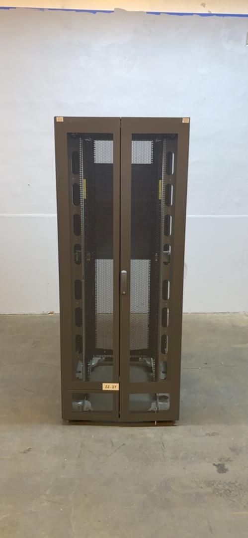 40x32x79" Extra Wide HP G2 42U Server Rack 1 side S6LLST8649(S6LLST8649)