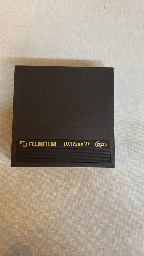 Lot of 61 FujiFilm DLTtape IV 40GB/80GB 26112088(S6LLST11000)