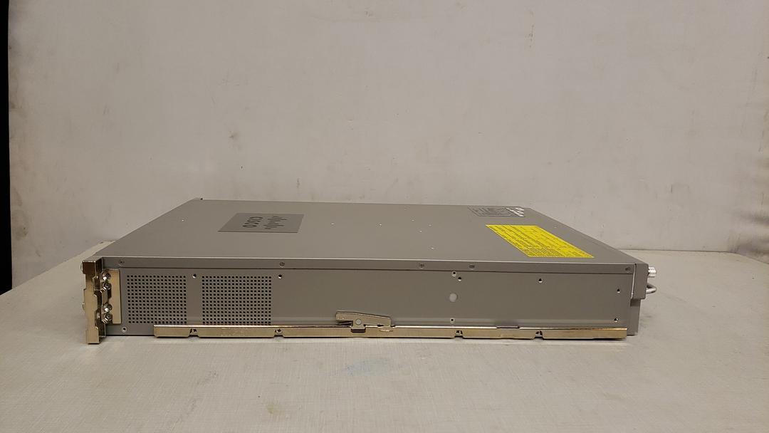 CISCO ASA5585 Security Appliance(S6LLST7933)