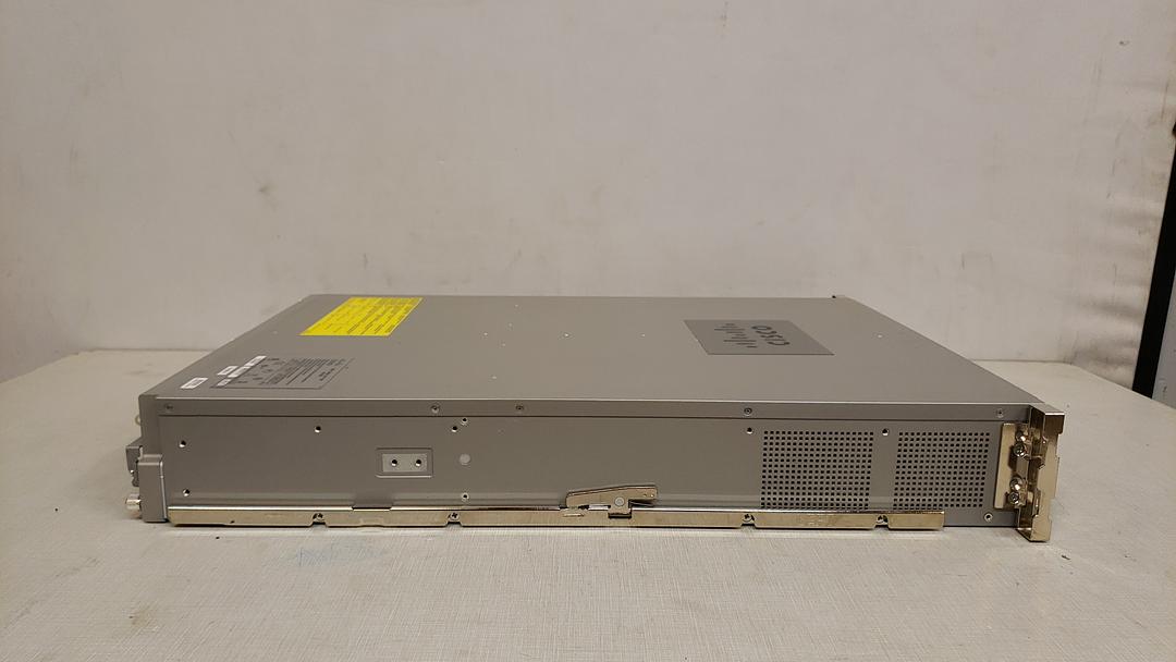 CISCO ASA5585 Security Appliance(S6LLST7933)