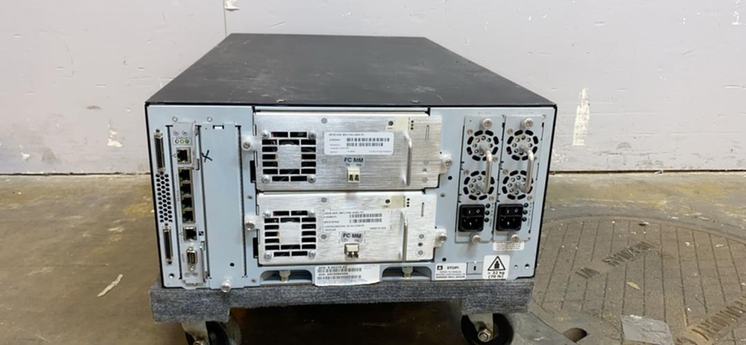 Quantum Scalar i500 8-370-02 Tape Library comes with 2 LTO4 drives(S6LLST5976)