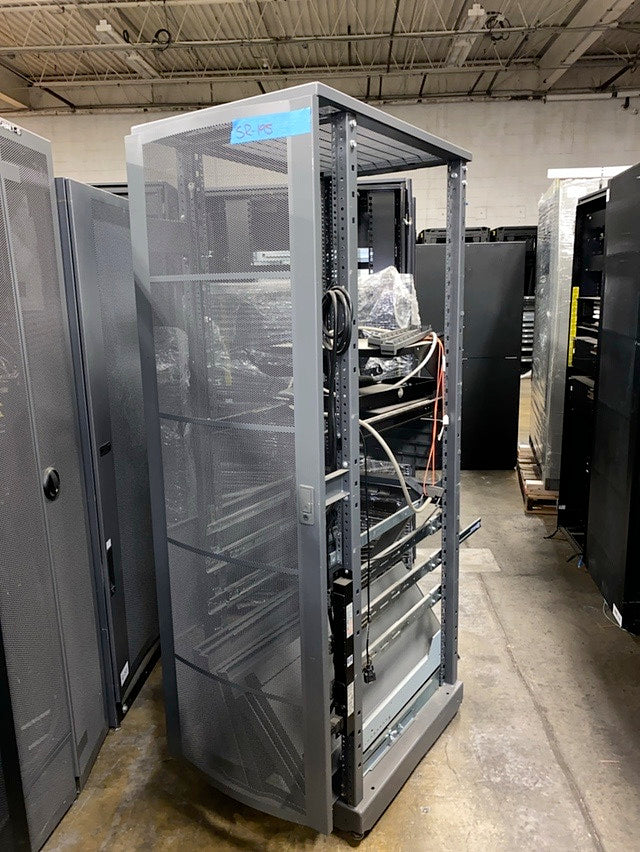 42U HP Server Cabinet, Sides Loose, 1 Door, 1 PDU HP A4902D(S6LLST0640)