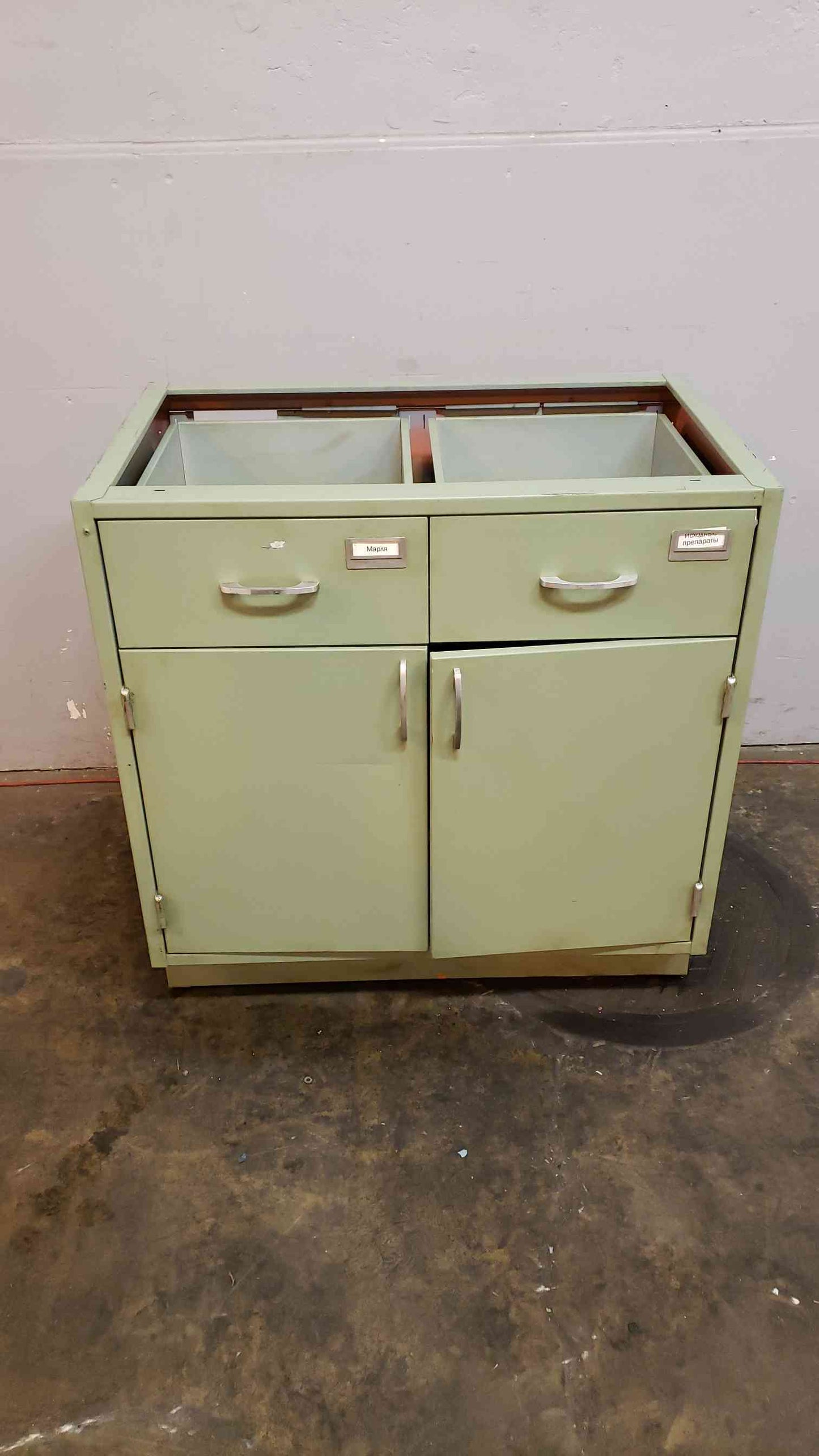 3' Green Kewaunee Casework W/2 Drawers 2 Doors (1363AA)(1363AA)