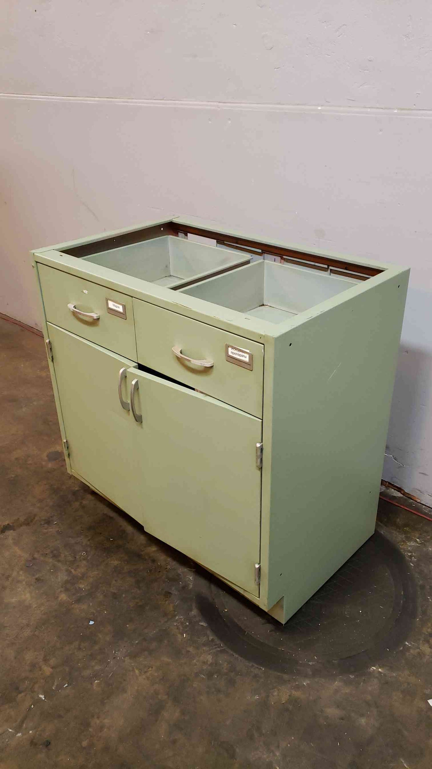 3' Green Kewaunee Casework W/2 Drawers 2 Doors (1363AA)(1363AA)