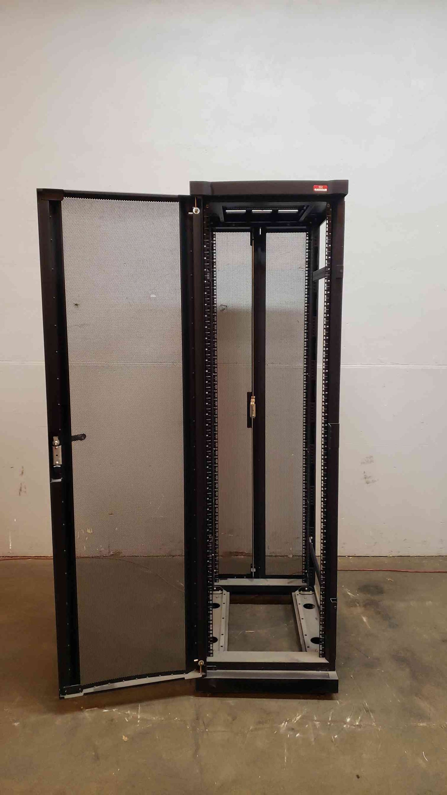 APC Server Rack AR2800BLK Front & Back Doors No Sides(2910AA)