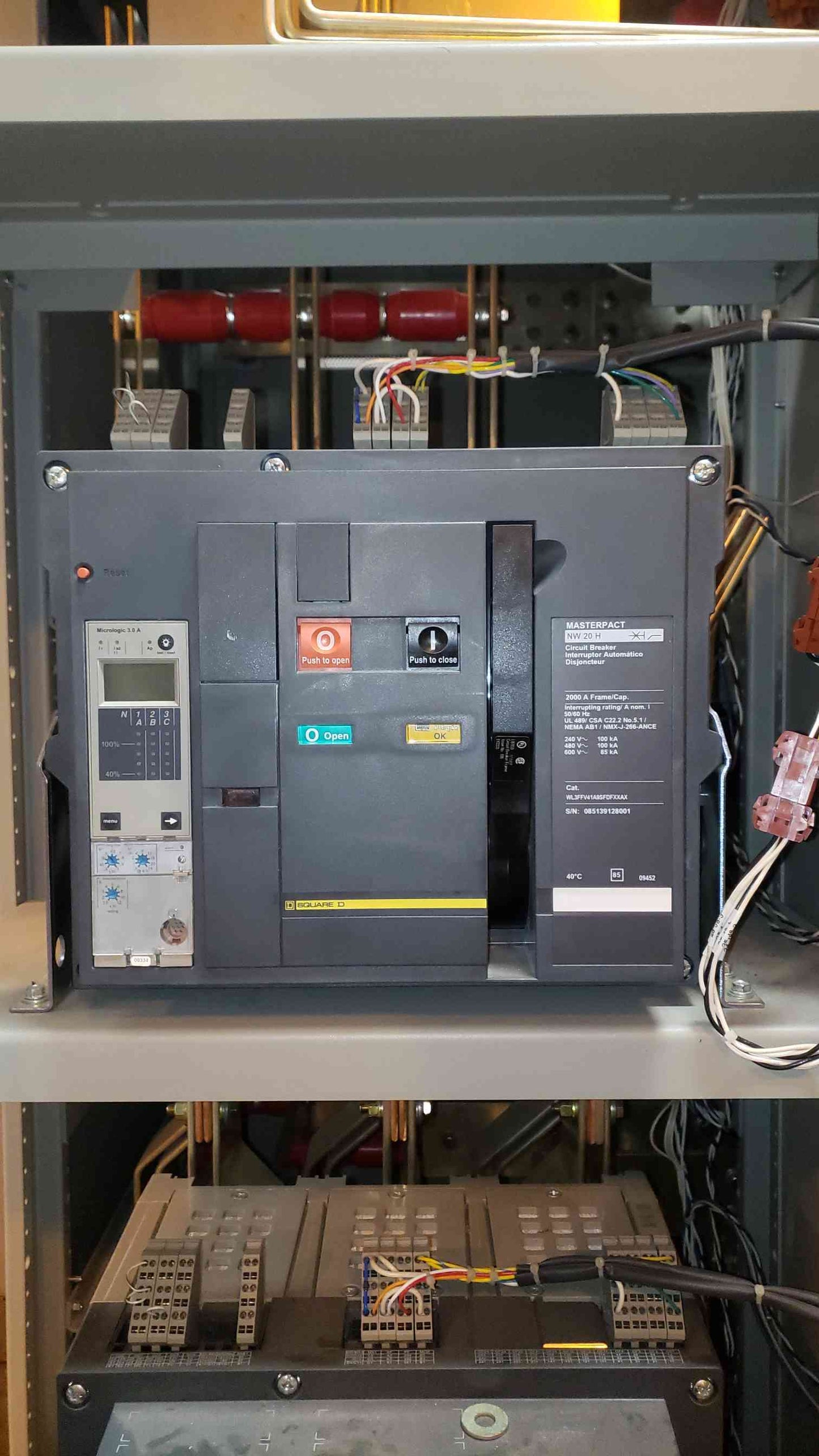 Liebert UPS SCC System Control 2000A U39CC20M6ATS29 2 Installed Breakers '09(S6LLST10988)