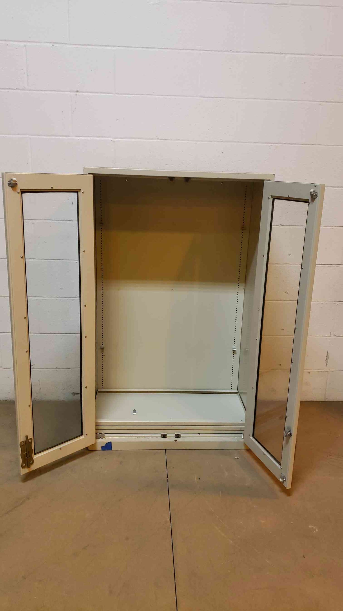 30" St Charles Overhead Cabinet (Q16653)(Q16653)