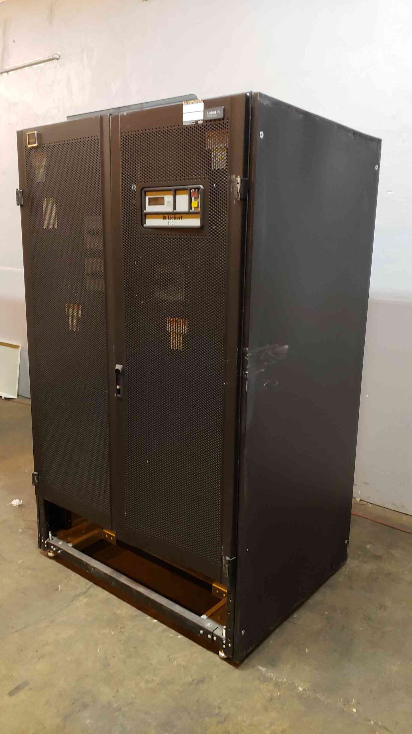 Liebert 150KVA PDU FPA22C832B 480x208/120v(101063)