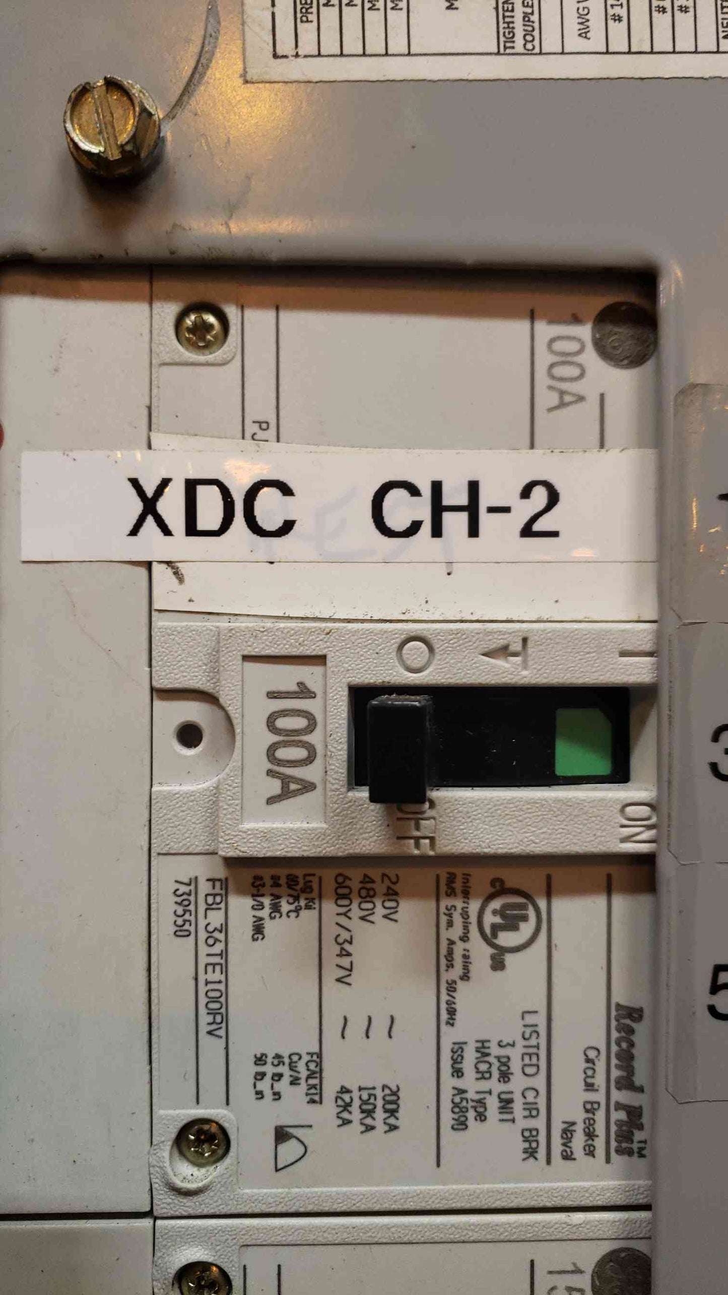 400A GE ASeries Panelboard 480V 12 Installed Breaker Distribution(2866AA)