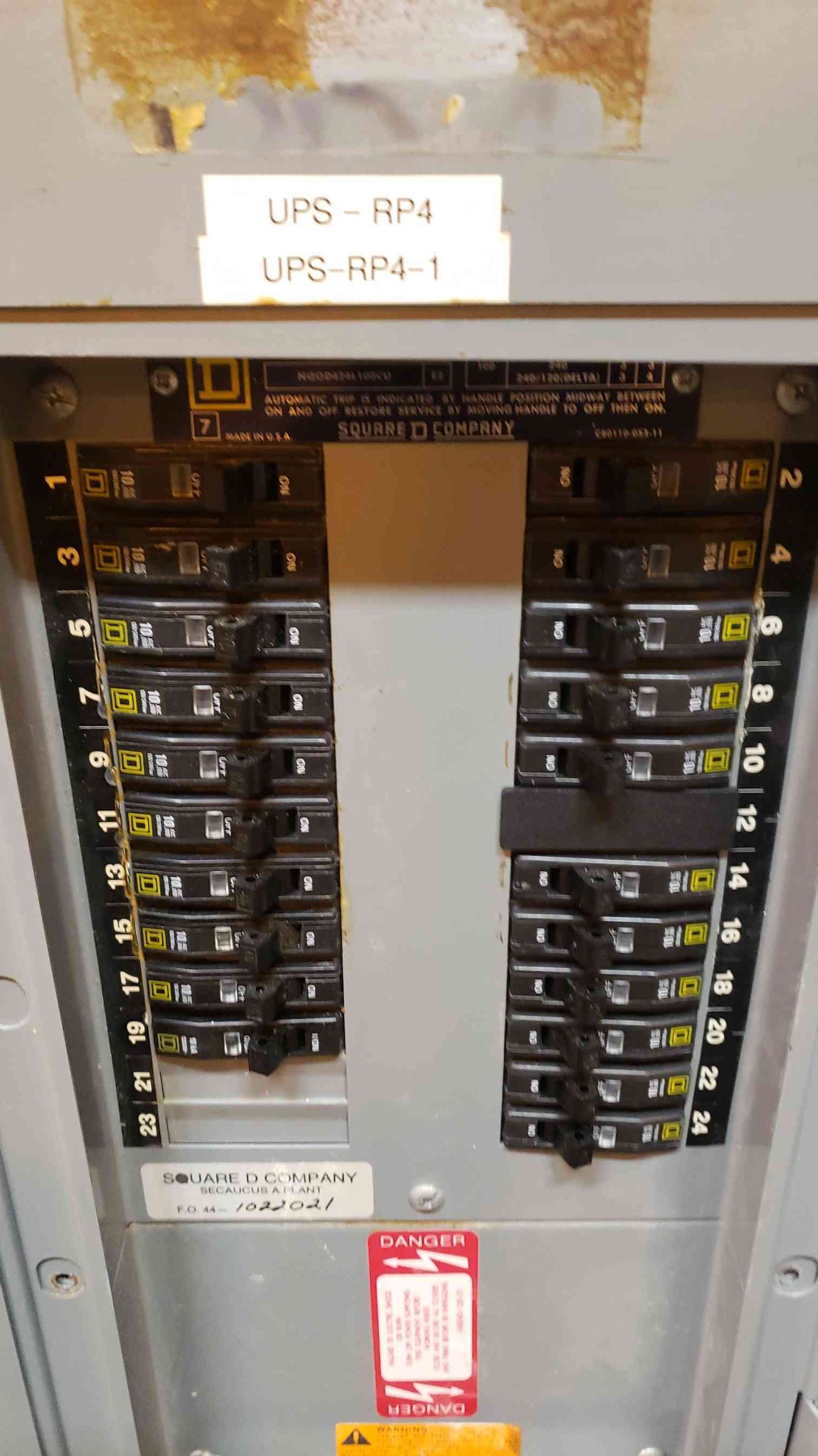 100A NQOD Square D Panel Board 120/208/240V MHC23S LOADED(100304)