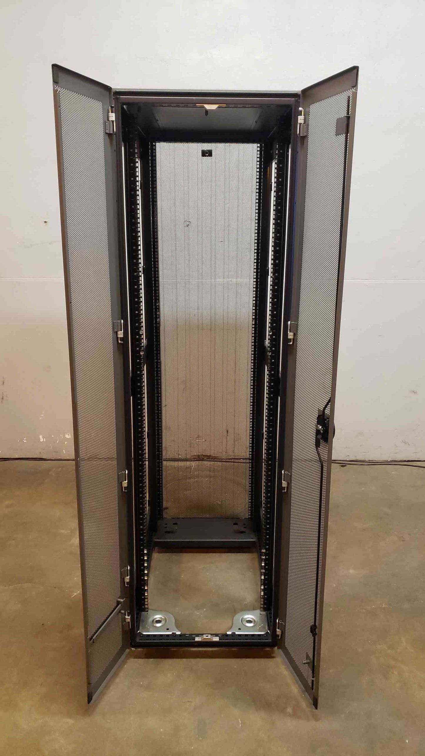 HP Gen2 Server Rack 383573(5586AA)