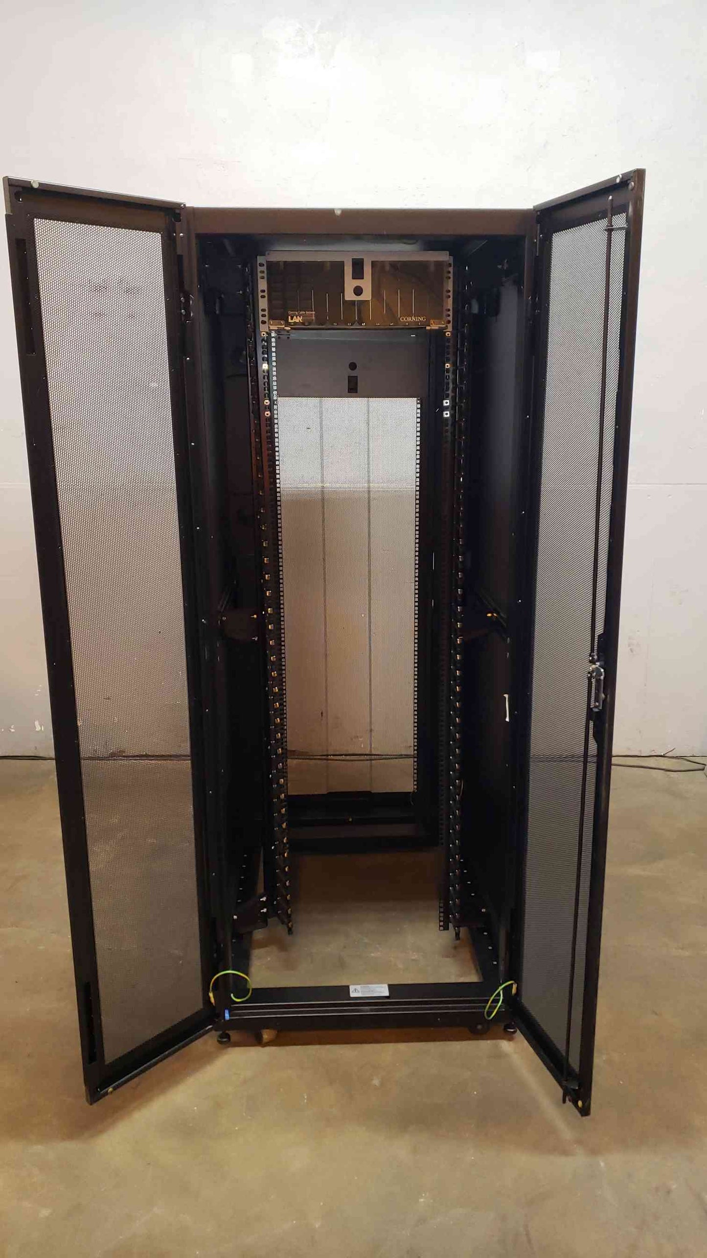 42U Wide Ortronics Fully Enclosed Server Rack (SKU: 5587AA)(5587AA)