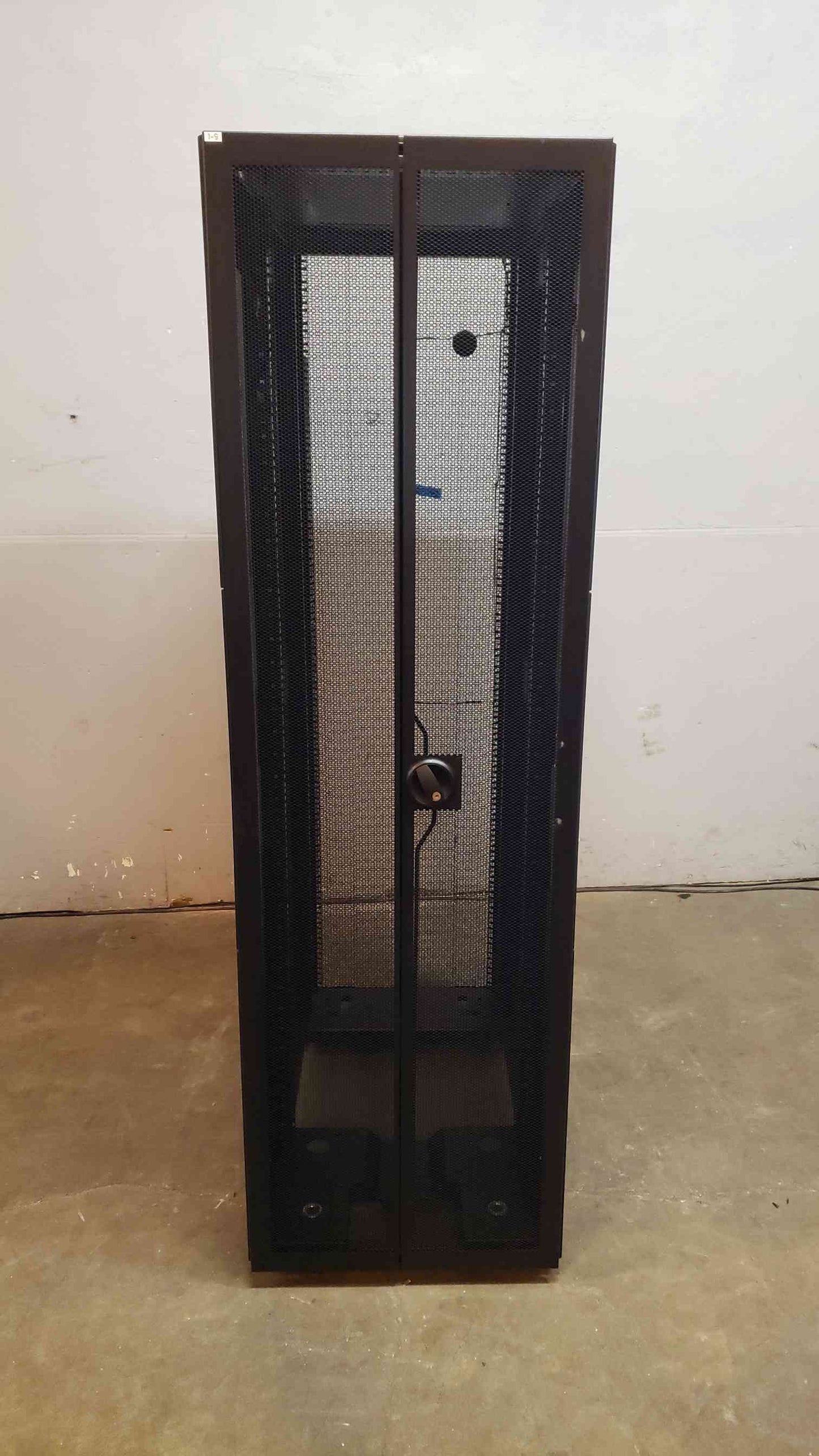 42U HP Fully Enclosed Server Rack 660502(5593AA)