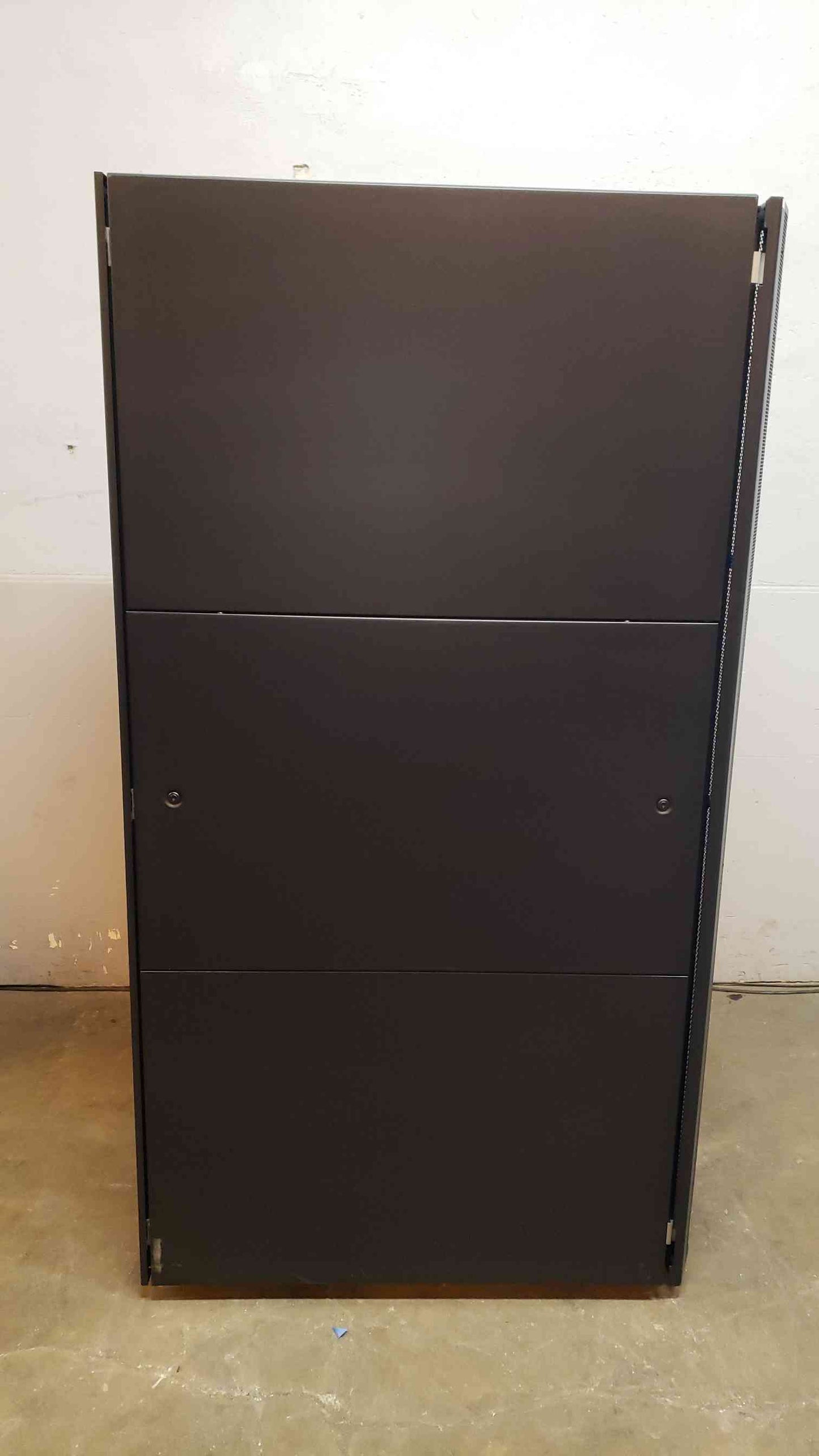 42U HP Fully Enclosed Server Rack 660502(5593AA)