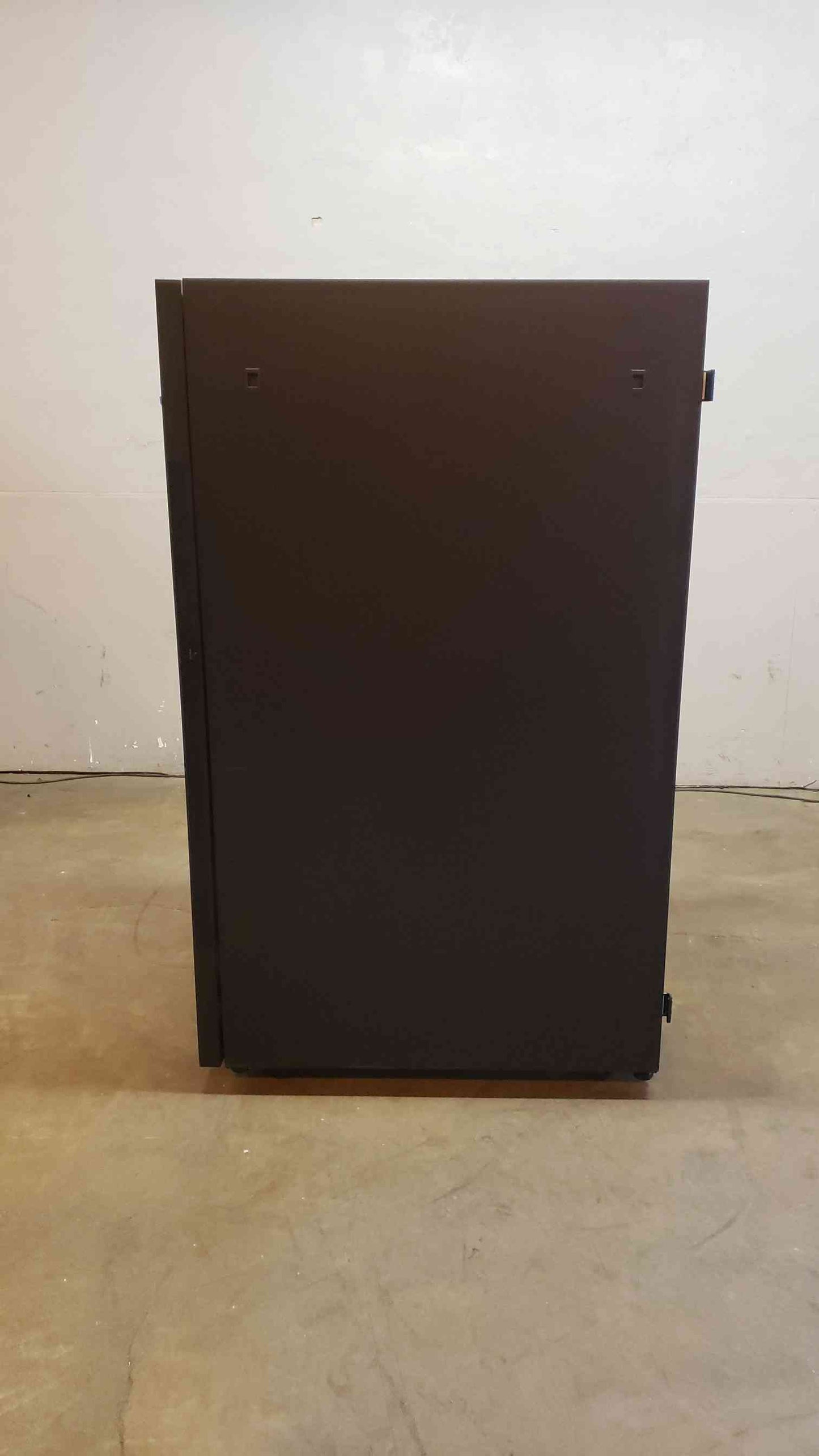 IBM 36U Server Rack 2109 C36 Short Height No Back (SKU: 5609AA)(5609AA)