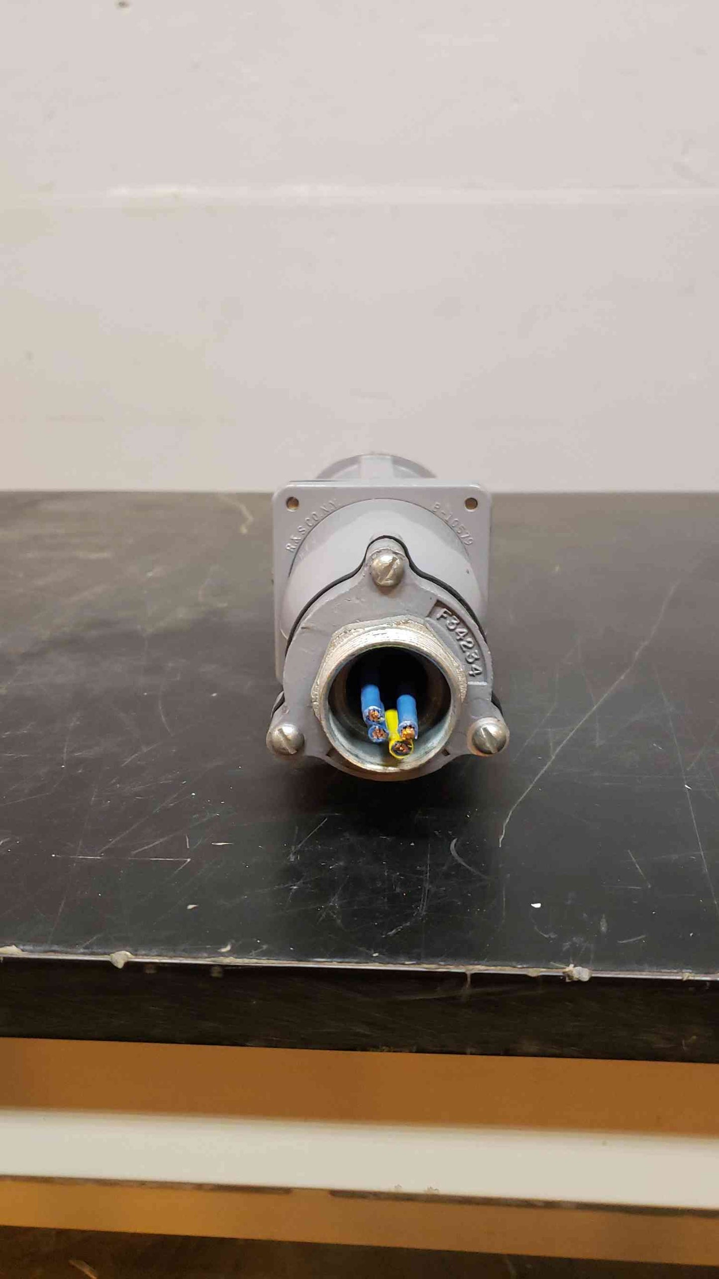 Russellstoll Plug Connector 250V/600VAC 7428-78/CONN(14965AA)