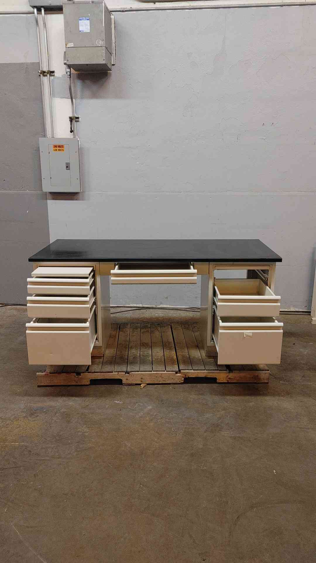 68" Kewaunee Contour Metal Casework Desk (SKU:101656)(101656)